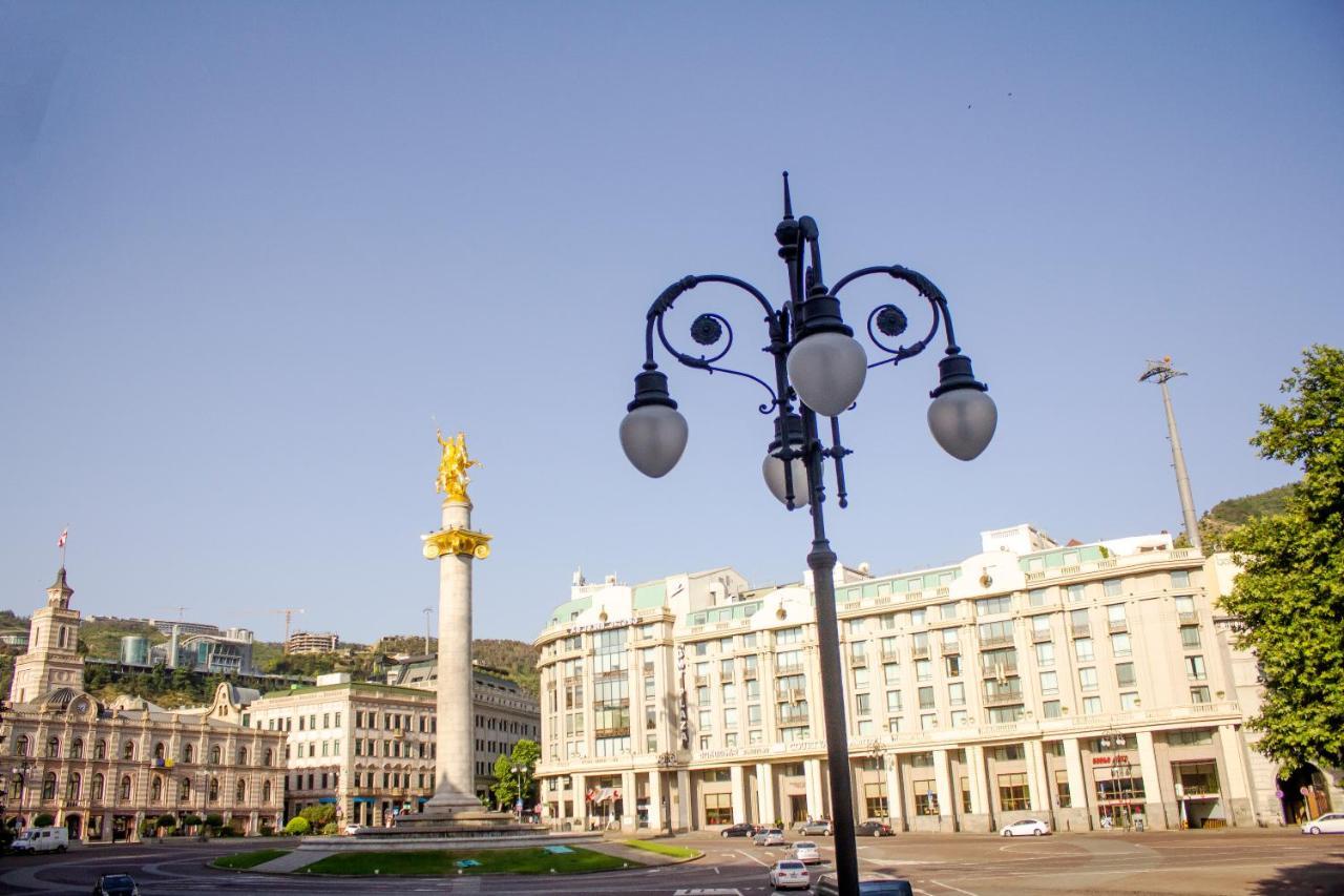 Zharuma Caravan Tbilisi Bagian luar foto